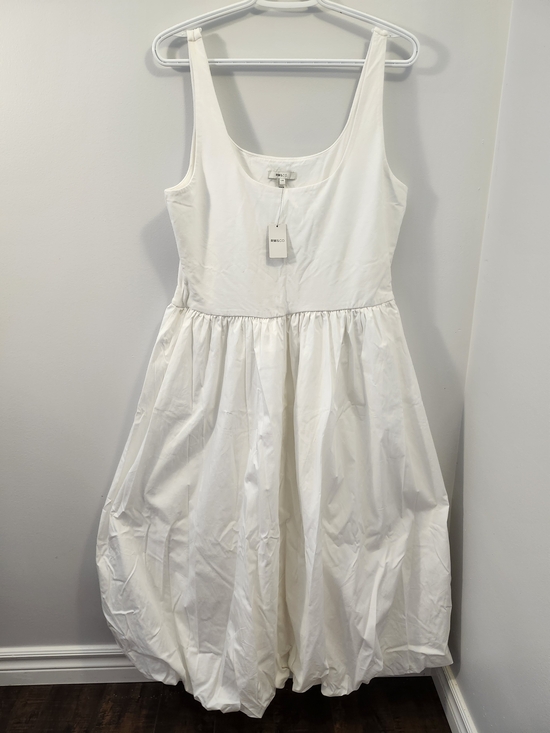 RW&CO. Dresses & Skirts - RW&CO. White Sleeveless Bubble-Hem Dress